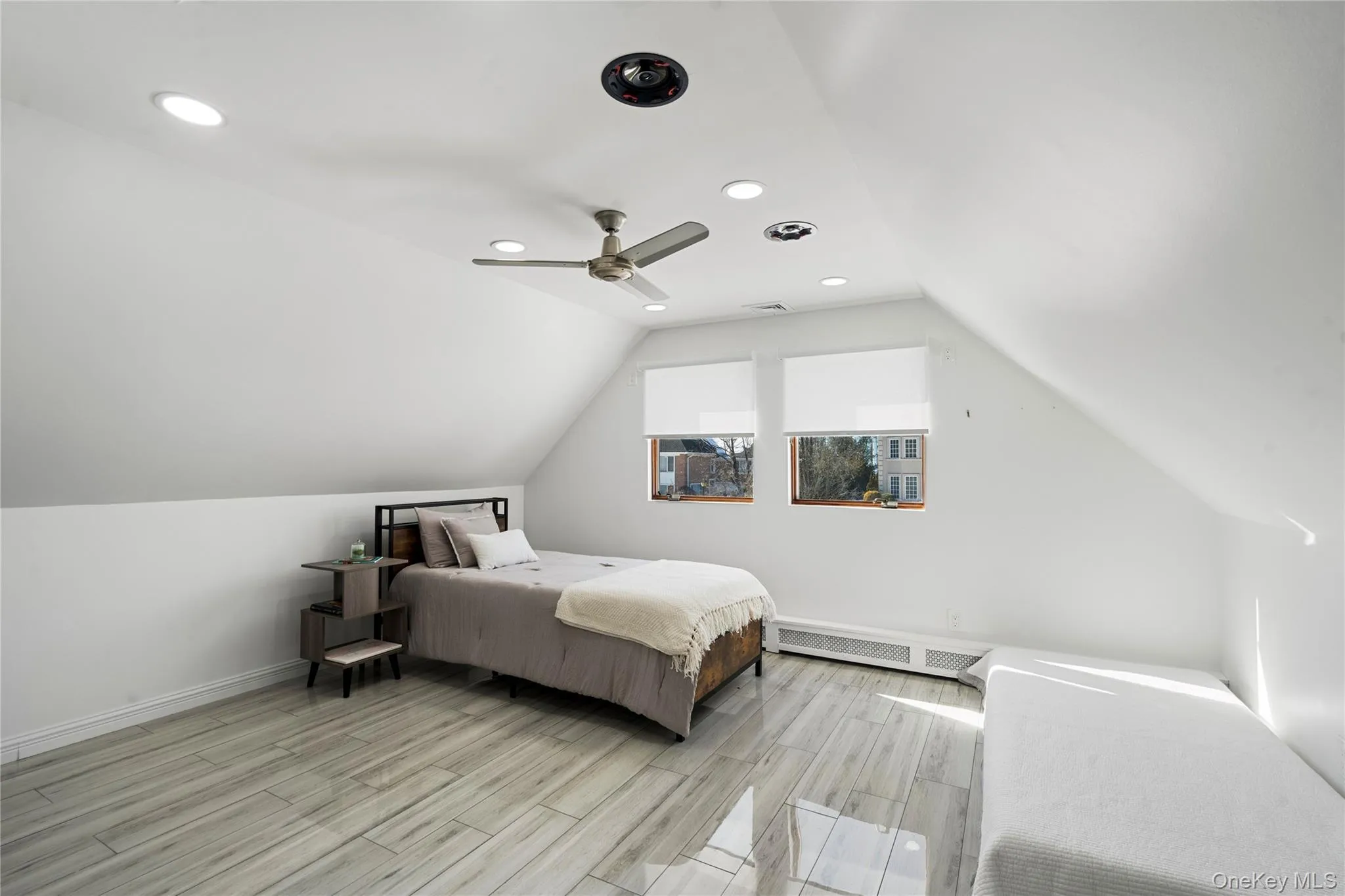 1 Strawberry Lane, North Hempstead, NY, 5 Bedrooms Bedrooms, 9 Rooms Rooms,4 BathroomsBathrooms,Residential,For Rent,Strawberry,0,960616 1 Strawberry Lane, North Hempstead, NY, 5 Bedrooms Bedrooms, 9 Rooms Rooms,4 BathroomsBathrooms,Residential,For Rent,Strawberry,0,960616