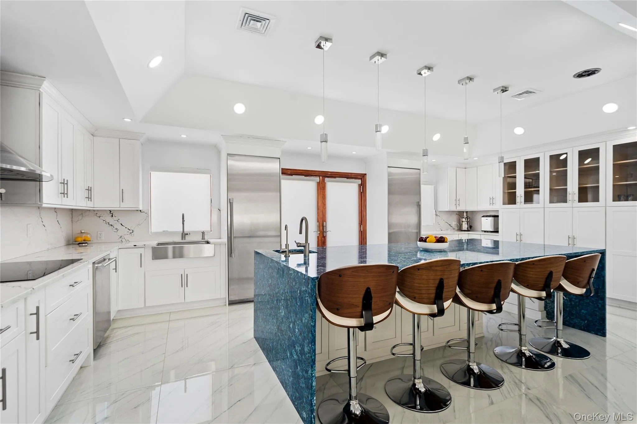 1 Strawberry Lane, North Hempstead, NY, 5 Bedrooms Bedrooms, 9 Rooms Rooms,4 BathroomsBathrooms,Residential,For Rent,Strawberry,0,960616 1 Strawberry Lane, North Hempstead, NY, 5 Bedrooms Bedrooms, 9 Rooms Rooms,4 BathroomsBathrooms,Residential,For Rent,Strawberry,0,960616