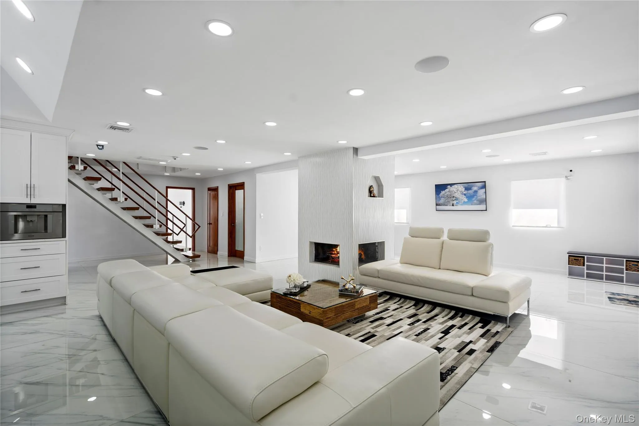 1 Strawberry Lane, North Hempstead, NY, 5 Bedrooms Bedrooms, 9 Rooms Rooms,4 BathroomsBathrooms,Residential,For Rent,Strawberry,0,960616 1 Strawberry Lane, North Hempstead, NY, 5 Bedrooms Bedrooms, 9 Rooms Rooms,4 BathroomsBathrooms,Residential,For Rent,Strawberry,0,960616