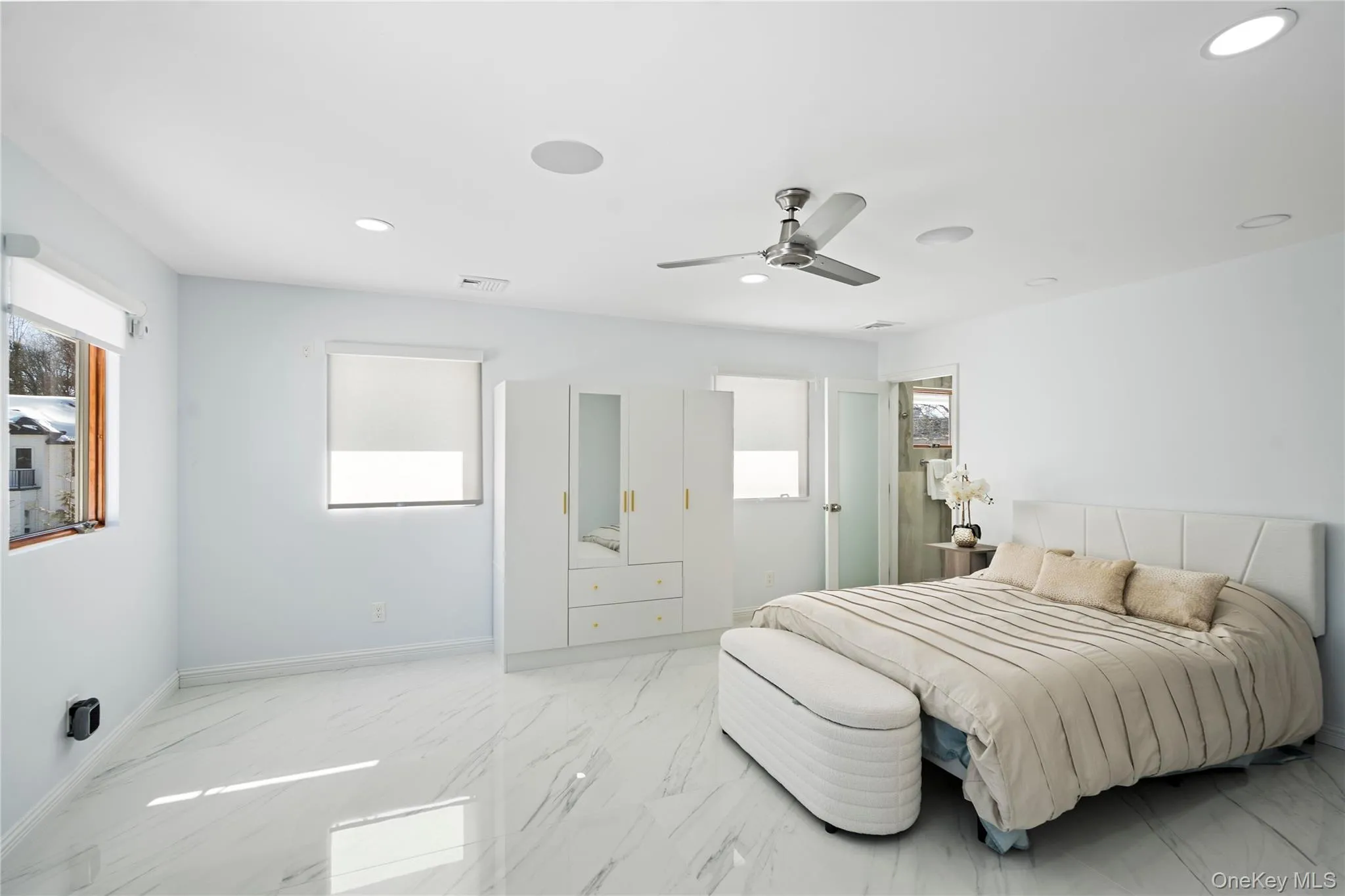 1 Strawberry Lane, North Hempstead, NY, 5 Bedrooms Bedrooms, 9 Rooms Rooms,4 BathroomsBathrooms,Residential,For Rent,Strawberry,0,960616 1 Strawberry Lane, North Hempstead, NY, 5 Bedrooms Bedrooms, 9 Rooms Rooms,4 BathroomsBathrooms,Residential,For Rent,Strawberry,0,960616