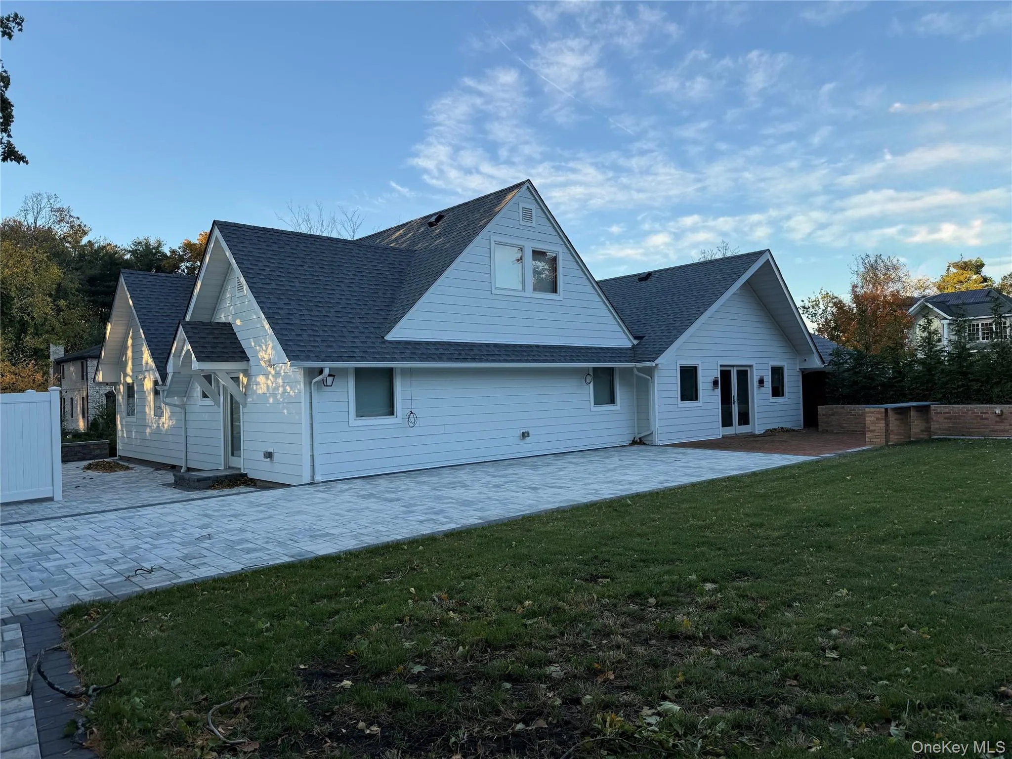 1 Strawberry Lane, North Hempstead, NY, 5 Bedrooms Bedrooms, 9 Rooms Rooms,4 BathroomsBathrooms,Residential,For Rent,Strawberry,0,960616 1 Strawberry Lane, North Hempstead, NY, 5 Bedrooms Bedrooms, 9 Rooms Rooms,4 BathroomsBathrooms,Residential,For Rent,Strawberry,0,960616
