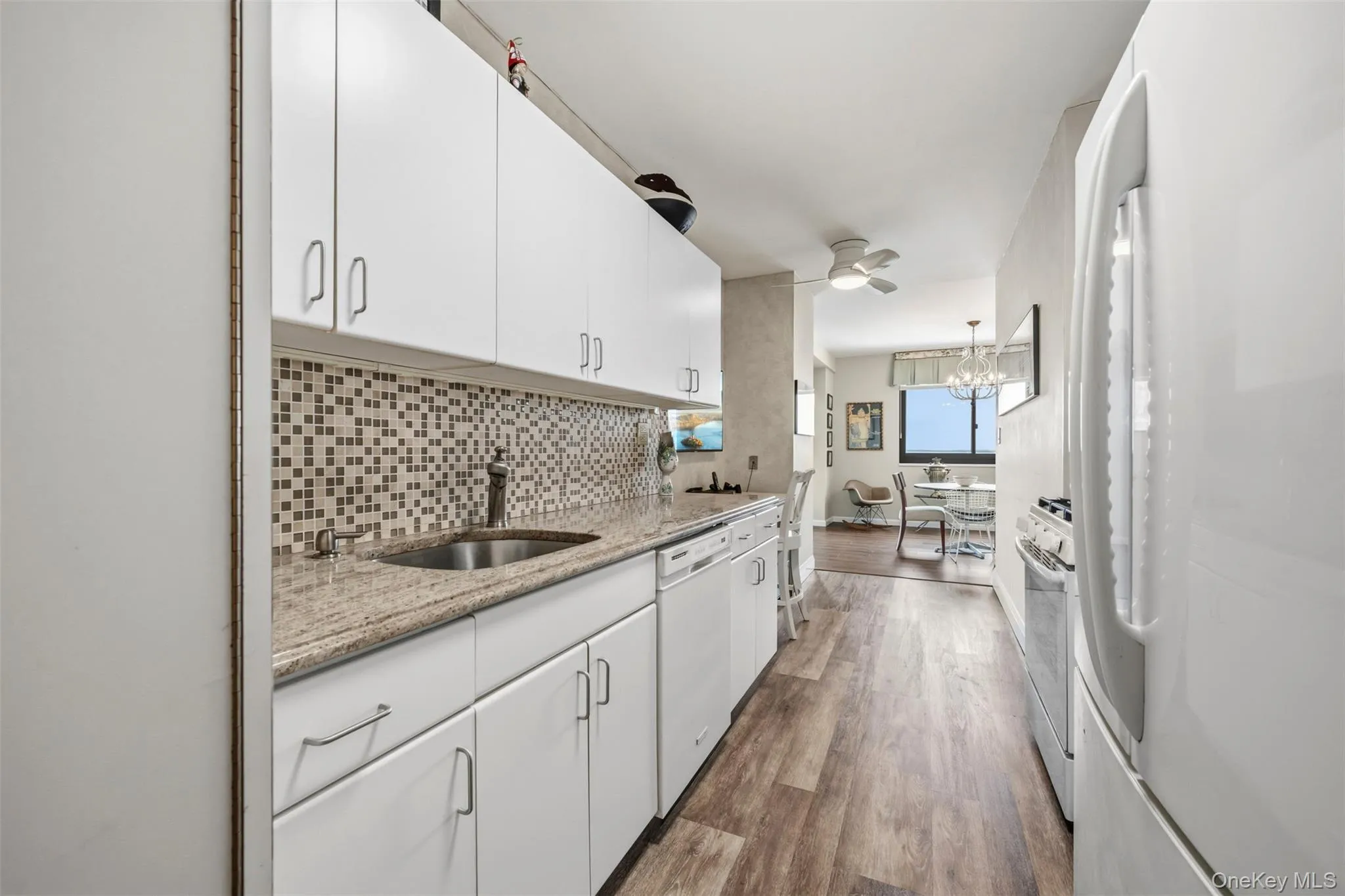 269-10 Grand Central Parkway, New York, NY, 2 Bedrooms Bedrooms, 5 Rooms Rooms,2 BathroomsBathrooms,Residential,For Rent,Grand Central,0,960622 269-10 Grand Central Parkway, New York, NY, 2 Bedrooms Bedrooms, 5 Rooms Rooms,2 BathroomsBathrooms,Residential,For Rent,Grand Central,0,960622