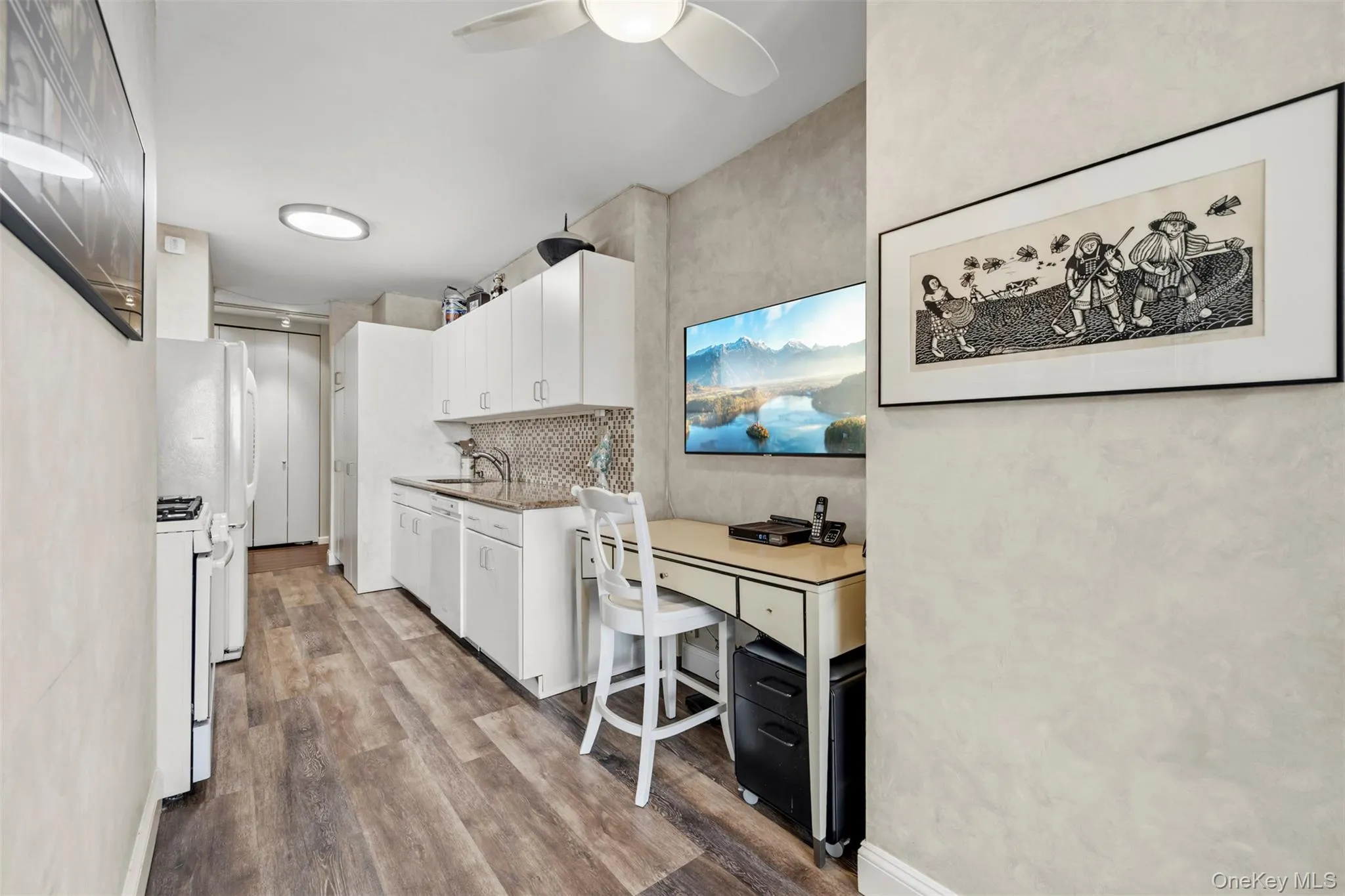 269-10 Grand Central Parkway, New York, NY, 2 Bedrooms Bedrooms, 5 Rooms Rooms,2 BathroomsBathrooms,Residential,For Rent,Grand Central,0,960622 269-10 Grand Central Parkway, New York, NY, 2 Bedrooms Bedrooms, 5 Rooms Rooms,2 BathroomsBathrooms,Residential,For Rent,Grand Central,0,960622