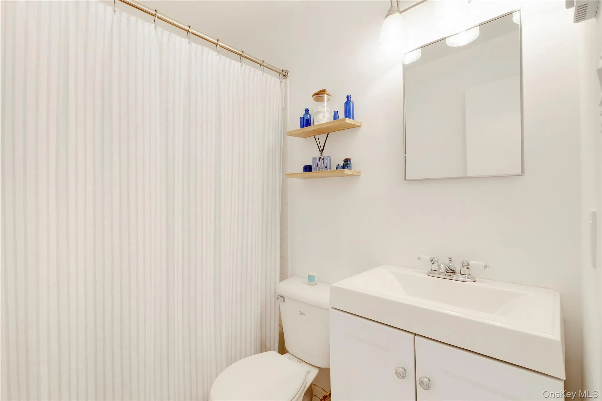274 Dune Road, Southampton, NY, 1 Bedroom Bedrooms, 3 Rooms Rooms,1 BathroomBathrooms,Residential Lease,For Rent,Dune,0,960647 274 Dune Road, Southampton, NY, 1 Bedroom Bedrooms, 3 Rooms Rooms,1 BathroomBathrooms,Residential Lease,For Rent,Dune,0,960647