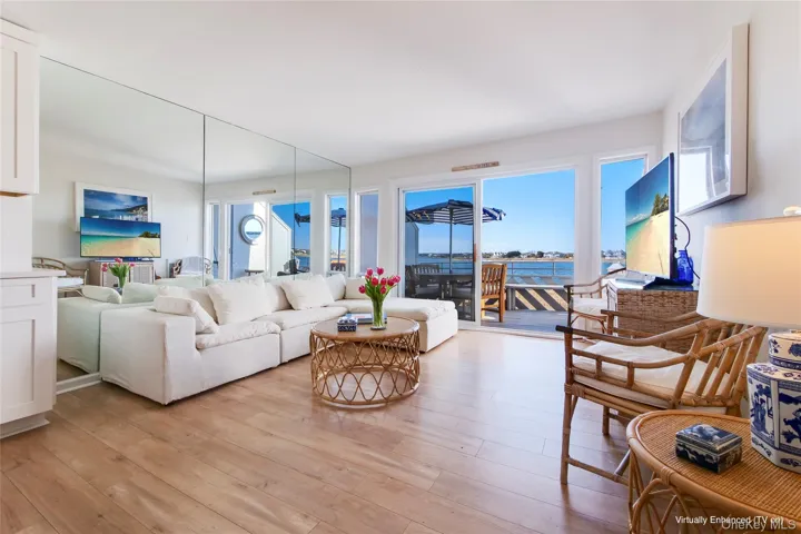 274 Dune Road Unit 19, Southampton, New York 11978