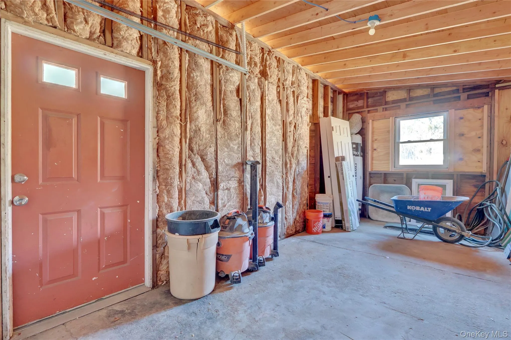 1 car with storage and window 1 car with storage and window