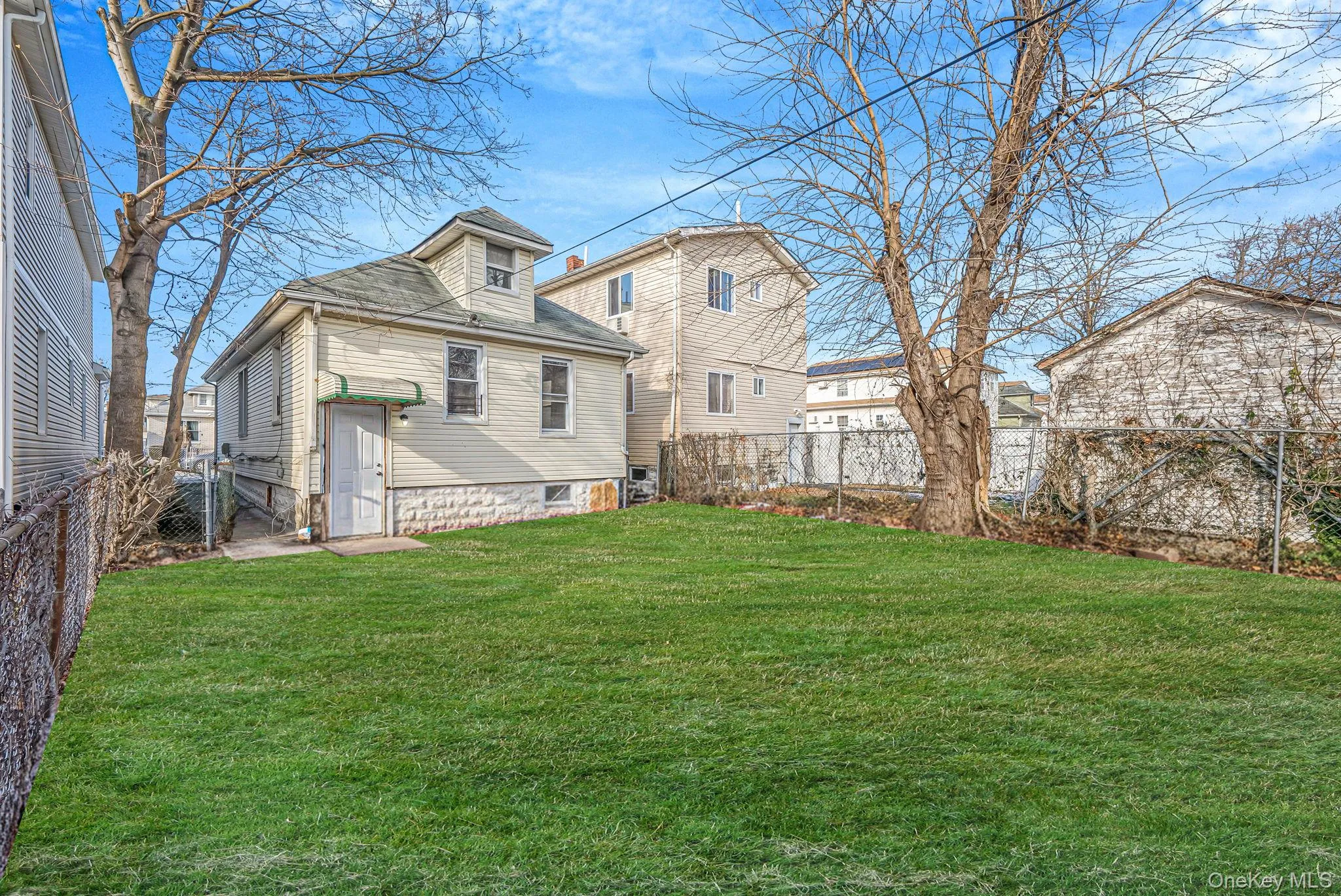 17140 119th Avenue, New York, NY, 4 Bedrooms Bedrooms, 9 Rooms Rooms,3 BathroomsBathrooms,Residential,For Rent,119th,0,960663 17140 119th Avenue, New York, NY, 4 Bedrooms Bedrooms, 9 Rooms Rooms,3 BathroomsBathrooms,Residential,For Rent,119th,0,960663