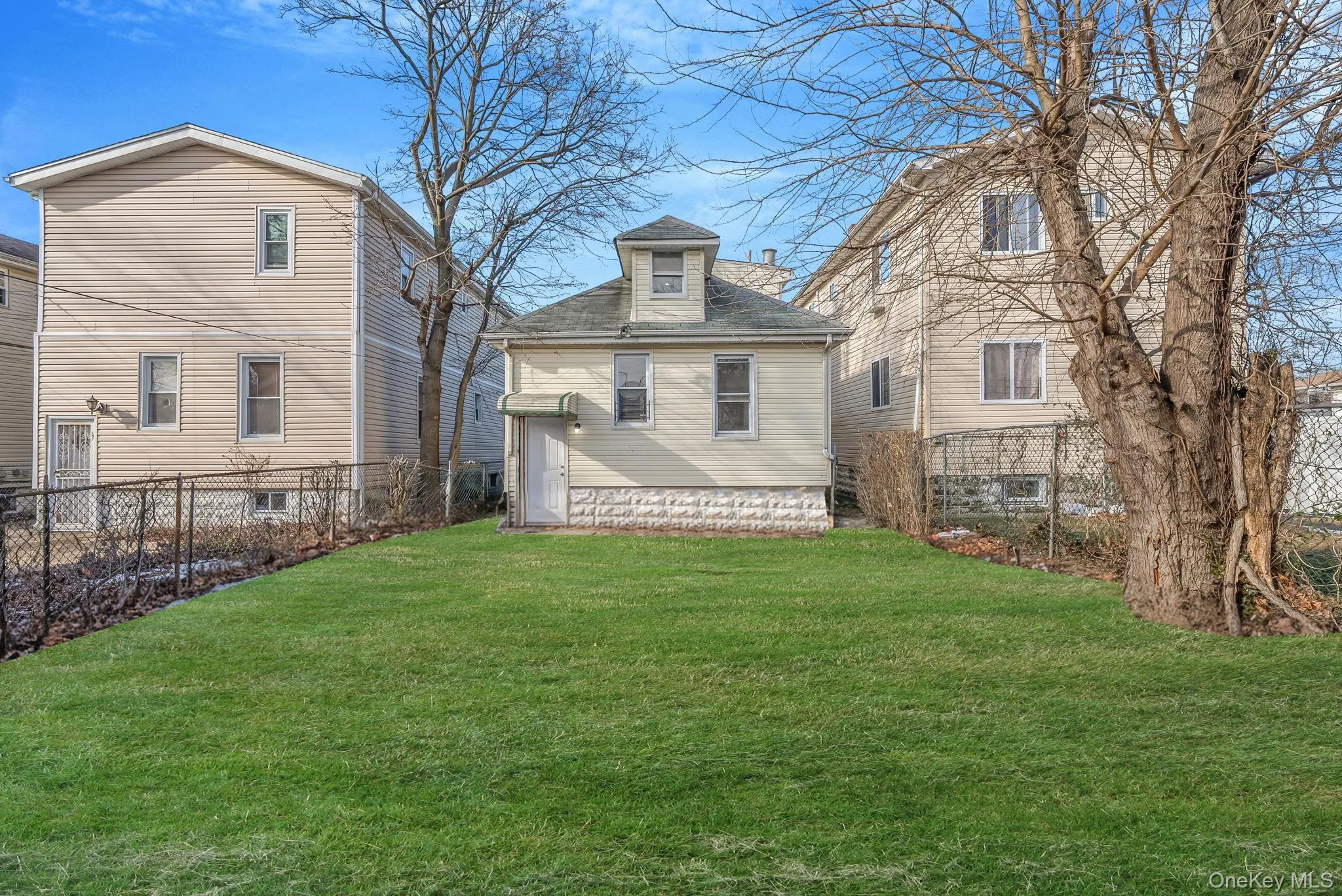 17140 119th Avenue, New York, NY, 4 Bedrooms Bedrooms, 9 Rooms Rooms,3 BathroomsBathrooms,Residential,For Rent,119th,0,960663 17140 119th Avenue, New York, NY, 4 Bedrooms Bedrooms, 9 Rooms Rooms,3 BathroomsBathrooms,Residential,For Rent,119th,0,960663
