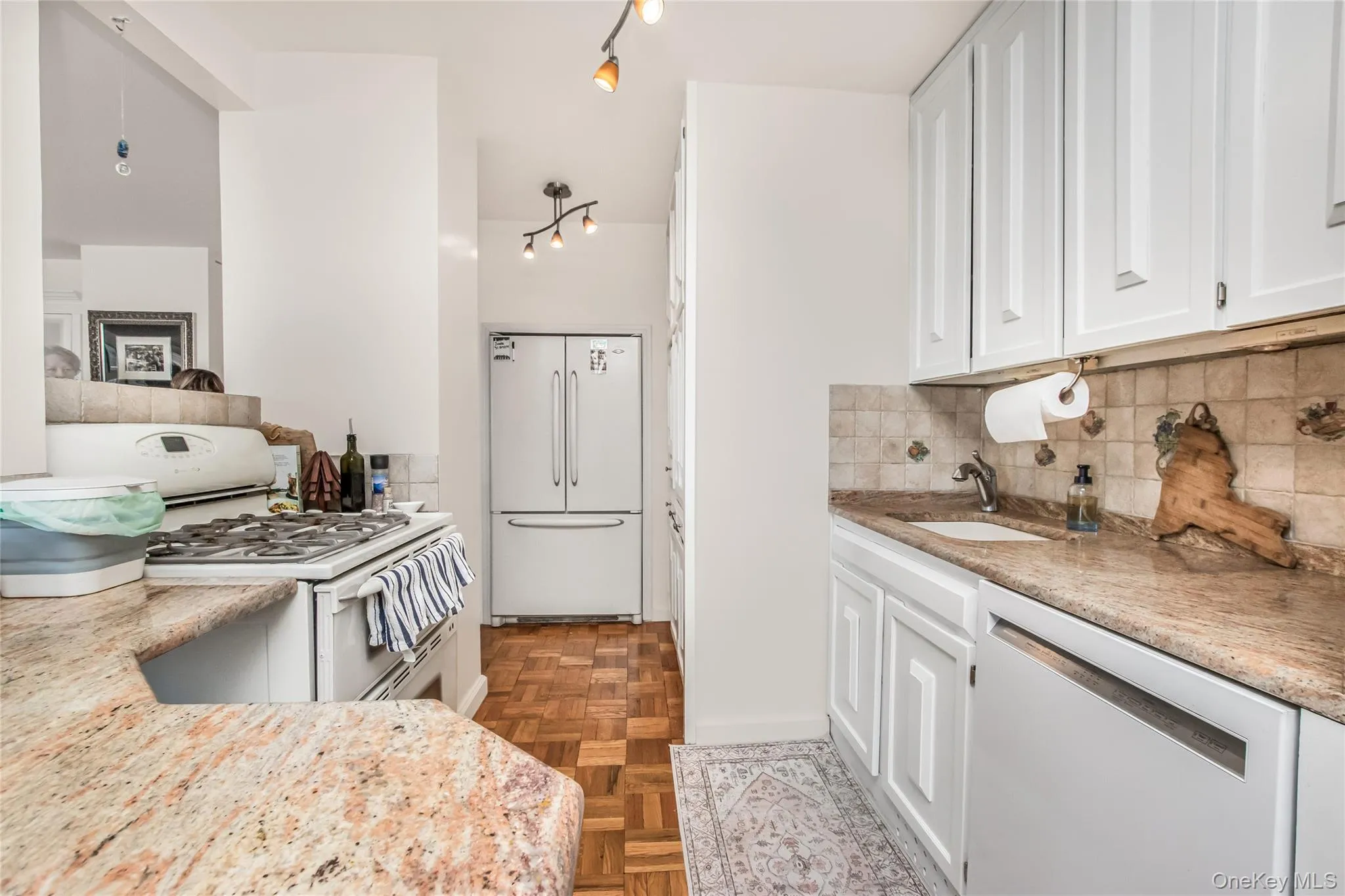 2500 Johnson Avenue, New York, NY, 1 Bedroom Bedrooms, 4 Rooms Rooms,1 BathroomBathrooms,Residential,For Rent,Johnson,0,960664 2500 Johnson Avenue, New York, NY, 1 Bedroom Bedrooms, 4 Rooms Rooms,1 BathroomBathrooms,Residential,For Rent,Johnson,0,960664