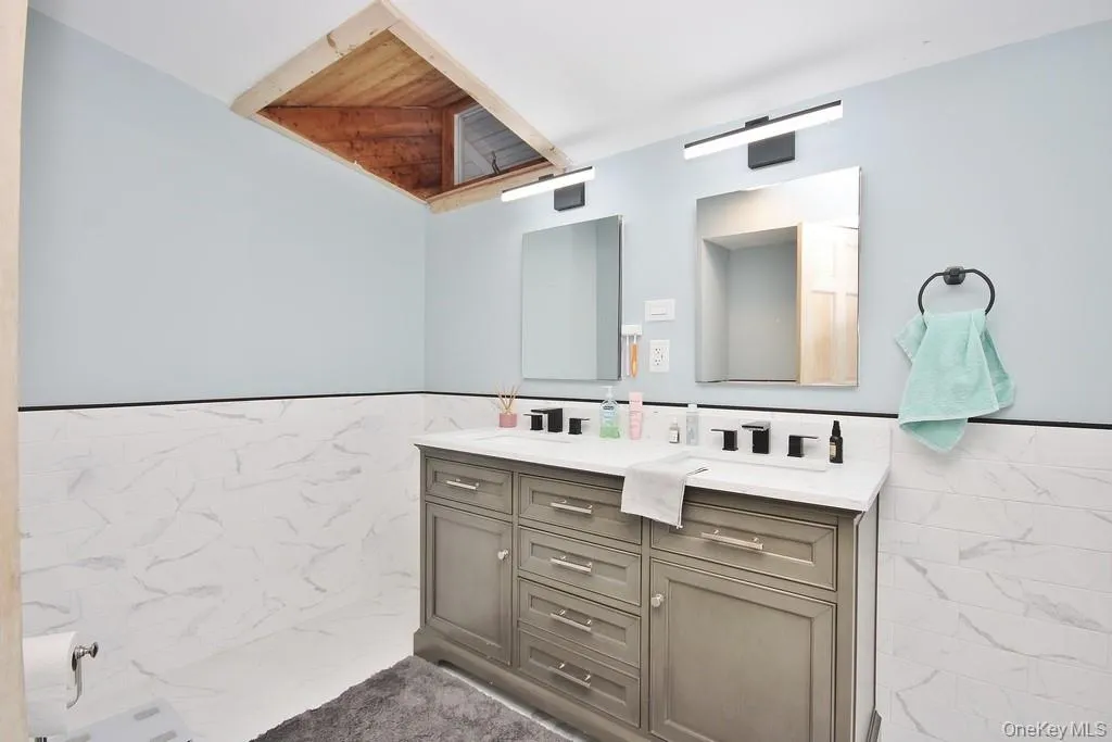 487 Black Meadow Road, Chester Town, NY, 6 Bedrooms Bedrooms, 11 Rooms Rooms,3 BathroomsBathrooms,Residential Sale,For Rent,Black Meadow,0,960665 487 Black Meadow Road, Chester Town, NY, 6 Bedrooms Bedrooms, 11 Rooms Rooms,3 BathroomsBathrooms,Residential Sale,For Rent,Black Meadow,0,960665