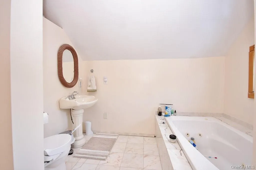 487 Black Meadow Road, Chester Town, NY, 6 Bedrooms Bedrooms, 11 Rooms Rooms,3 BathroomsBathrooms,Residential,For Rent,Black Meadow,0,960665 487 Black Meadow Road, Chester Town, NY, 6 Bedrooms Bedrooms, 11 Rooms Rooms,3 BathroomsBathrooms,Residential,For Rent,Black Meadow,0,960665