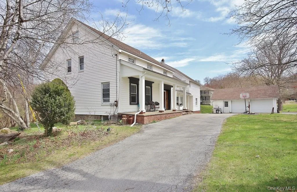 487 Black Meadow Road, Chester Town, NY, 6 Bedrooms Bedrooms, 11 Rooms Rooms,3 BathroomsBathrooms,Residential Sale,For Rent,Black Meadow,0,960665 487 Black Meadow Road, Chester Town, NY, 6 Bedrooms Bedrooms, 11 Rooms Rooms,3 BathroomsBathrooms,Residential Sale,For Rent,Black Meadow,0,960665