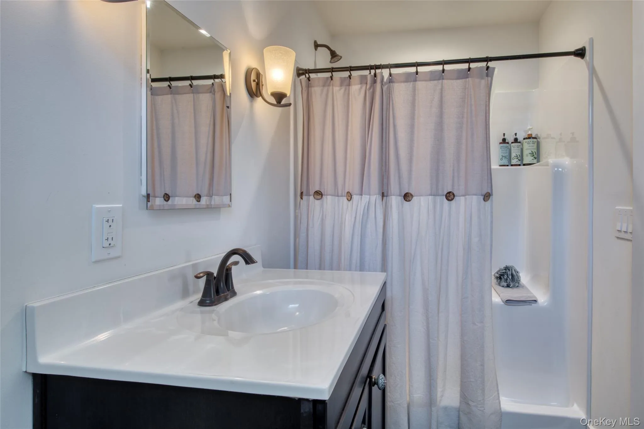 13595 Soundview Avenue, Southold, NY, 4 Bedrooms Bedrooms, 7 Rooms Rooms,2 BathroomsBathrooms,Residential Lease,For Rent,Soundview,0,960667 13595 Soundview Avenue, Southold, NY, 4 Bedrooms Bedrooms, 7 Rooms Rooms,2 BathroomsBathrooms,Residential Lease,For Rent,Soundview,0,960667