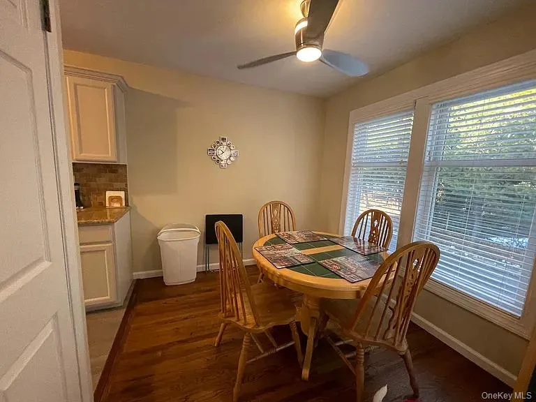 1 Sea Court Lane, Brookhaven, NY, 2 Bedrooms Bedrooms, 9 Rooms Rooms,2 BathroomsBathrooms,Residential Lease,For Rent,Sea Court,0,960702 1 Sea Court Lane, Brookhaven, NY, 2 Bedrooms Bedrooms, 9 Rooms Rooms,2 BathroomsBathrooms,Residential Lease,For Rent,Sea Court,0,960702