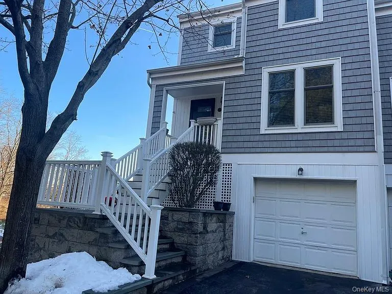 1 Sea Court Lane, Brookhaven, NY, 2 Bedrooms Bedrooms, 9 Rooms Rooms,2 BathroomsBathrooms,Residential Lease,For Rent,Sea Court,0,960702 1 Sea Court Lane, Brookhaven, NY, 2 Bedrooms Bedrooms, 9 Rooms Rooms,2 BathroomsBathrooms,Residential Lease,For Rent,Sea Court,0,960702