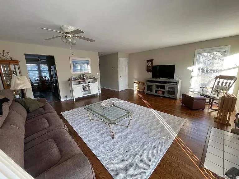 1 Sea Court Lane, Brookhaven, NY, 2 Bedrooms Bedrooms, 9 Rooms Rooms,2 BathroomsBathrooms,Residential Lease,For Rent,Sea Court,0,960702 1 Sea Court Lane, Brookhaven, NY, 2 Bedrooms Bedrooms, 9 Rooms Rooms,2 BathroomsBathrooms,Residential Lease,For Rent,Sea Court,0,960702