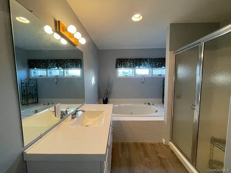1 Sea Court Lane, Brookhaven, NY, 2 Bedrooms Bedrooms, 9 Rooms Rooms,2 BathroomsBathrooms,Residential Lease,For Rent,Sea Court,0,960702 1 Sea Court Lane, Brookhaven, NY, 2 Bedrooms Bedrooms, 9 Rooms Rooms,2 BathroomsBathrooms,Residential Lease,For Rent,Sea Court,0,960702