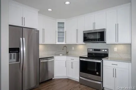 465 New Highway, Babylon, NY, 1 Bedroom Bedrooms, 4 Rooms Rooms,1 BathroomBathrooms,Residential Lease,For Rent,New,0,960717 465 New Highway, Babylon, NY, 1 Bedroom Bedrooms, 4 Rooms Rooms,1 BathroomBathrooms,Residential Lease,For Rent,New,0,960717