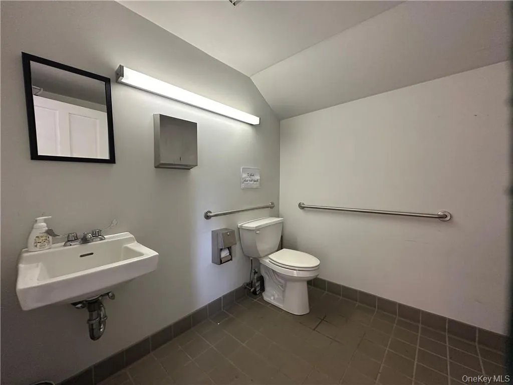 Bathroom Bathroom