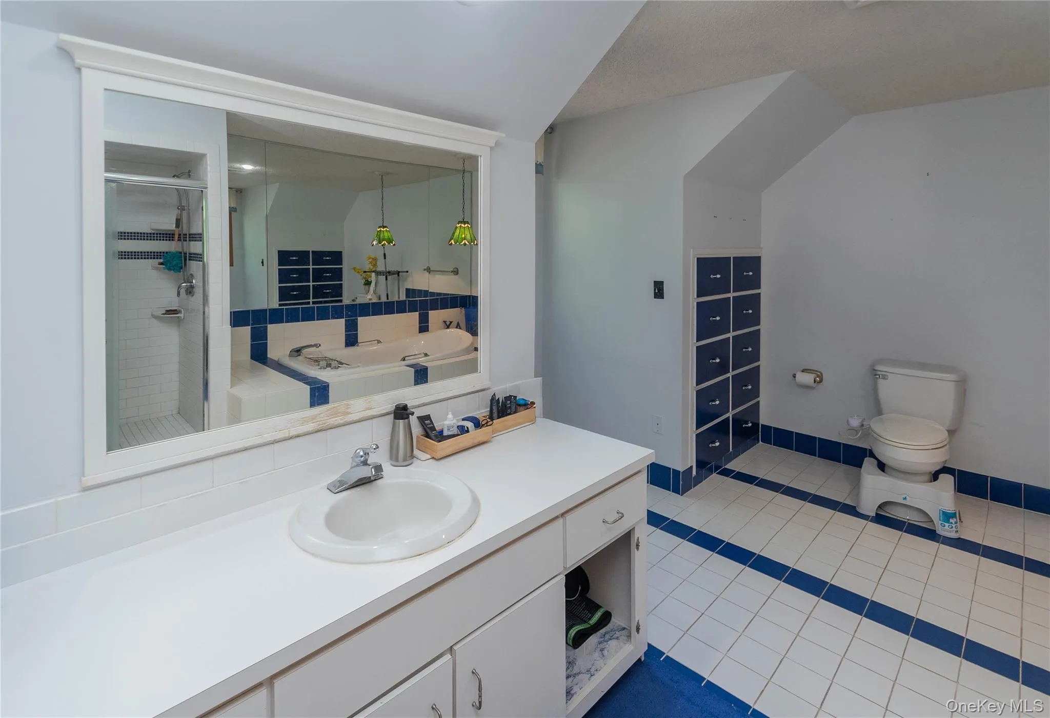 2nd primary ensuite on the second floor 2nd primary ensuite on the second floor