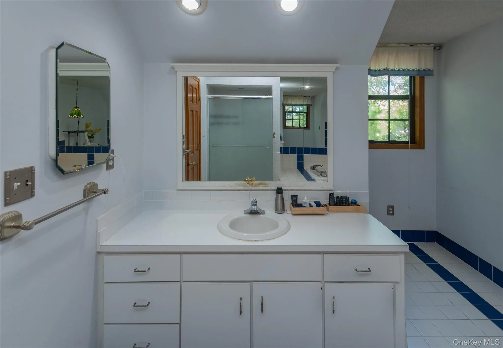 2nd primary ensuite on the second floor 2nd primary ensuite on the second floor