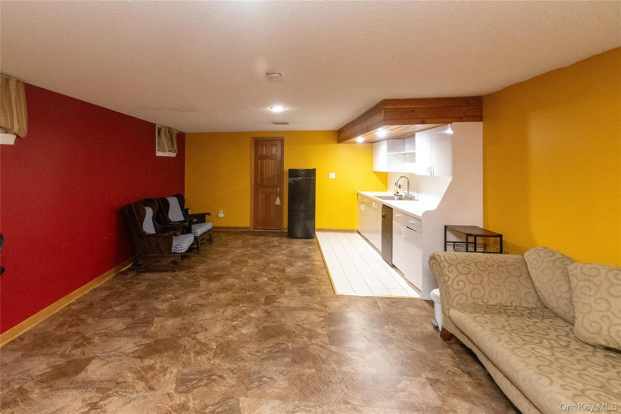Lower level Lower level