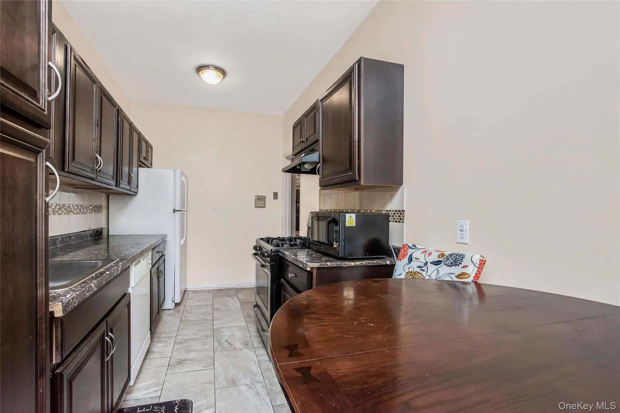 590 E Third Street, Mount Vernon, NY, 1 Bedroom Bedrooms, 3 Rooms Rooms,1 BathroomBathrooms,Residential Sale,For Rent,E Third,0,960773 590 E Third Street, Mount Vernon, NY, 1 Bedroom Bedrooms, 3 Rooms Rooms,1 BathroomBathrooms,Residential Sale,For Rent,E Third,0,960773