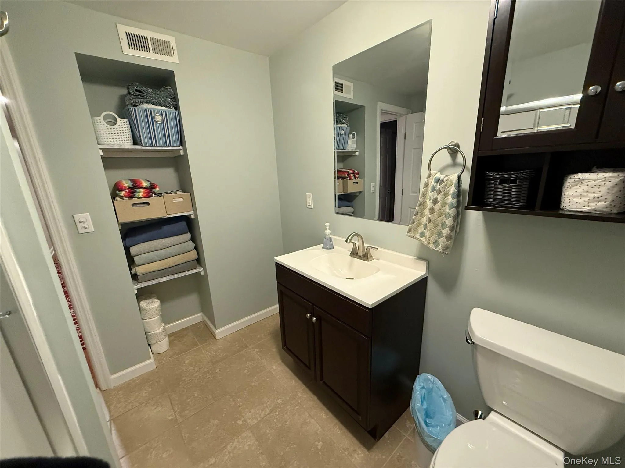 1008 Mc Intosh Place, Newburgh (town), NY, 2 Bedrooms Bedrooms, 3 Rooms Rooms,1 BathroomBathrooms,Residential Lease,For Rent,Mc Intosh,0,960836 1008 Mc Intosh Place, Newburgh (town), NY, 2 Bedrooms Bedrooms, 3 Rooms Rooms,1 BathroomBathrooms,Residential Lease,For Rent,Mc Intosh,0,960836