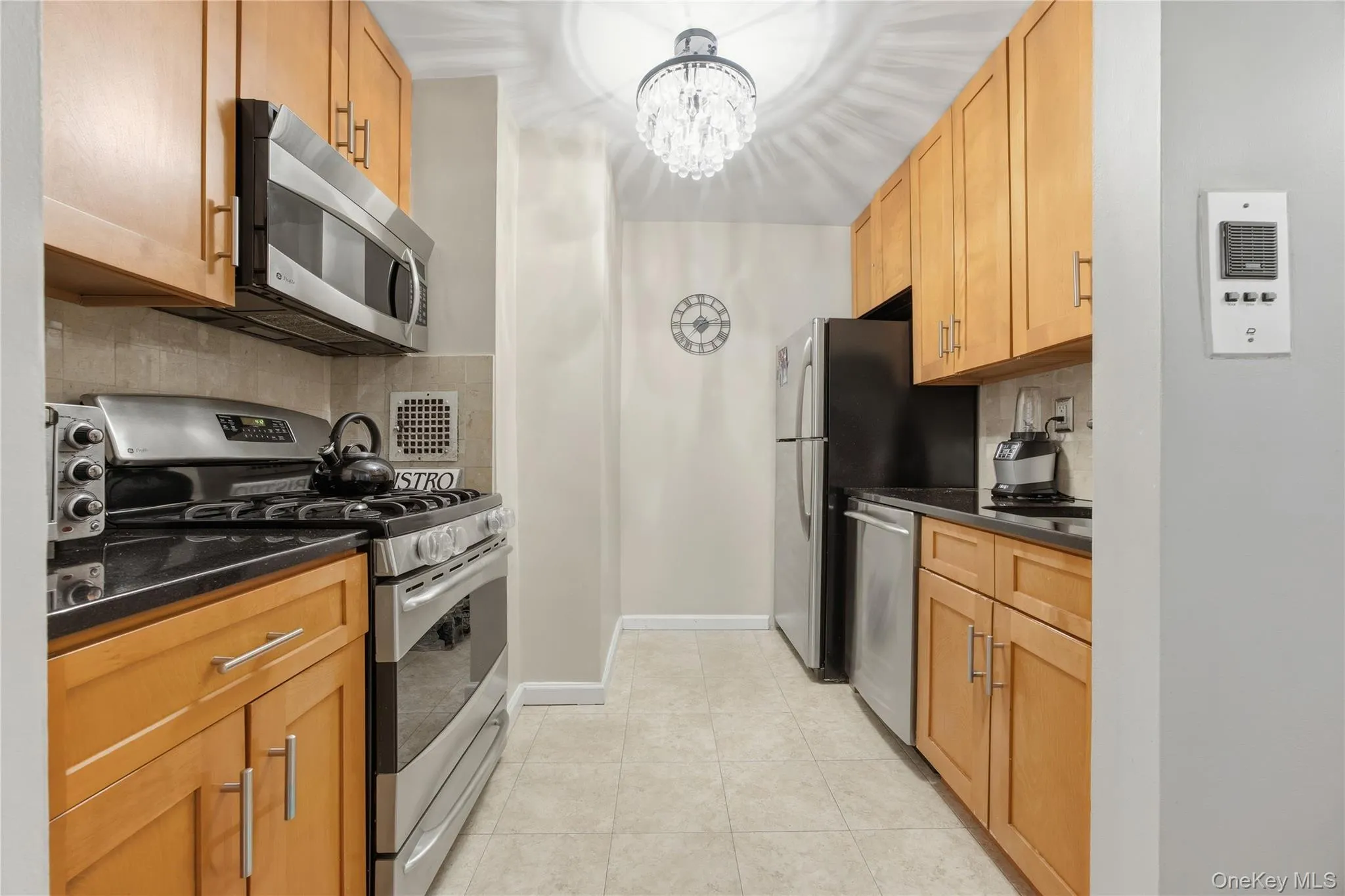 21 Fairview Avenue, Eastchester, NY, 2 Bedrooms Bedrooms, 5 Rooms Rooms,1 BathroomBathrooms,Residential Lease,For Rent,Fairview,0,960867 21 Fairview Avenue, Eastchester, NY, 2 Bedrooms Bedrooms, 5 Rooms Rooms,1 BathroomBathrooms,Residential Lease,For Rent,Fairview,0,960867