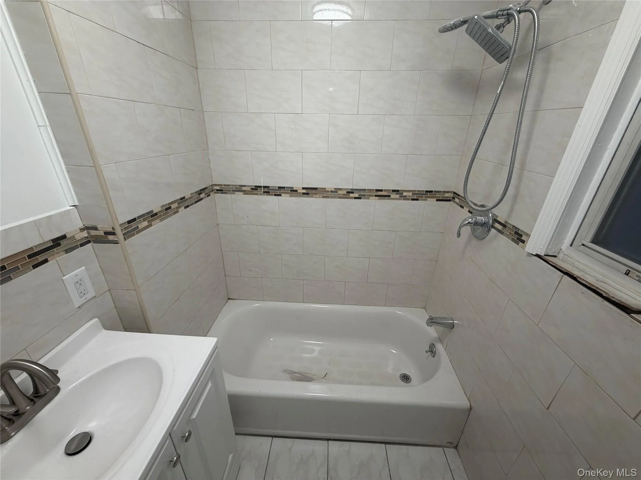 7150 73rd Place, New York, NY, 3 Bedrooms Bedrooms, 7 Rooms Rooms,1 BathroomBathrooms,Residential Lease,For Rent,73rd,0,960884 7150 73rd Place, New York, NY, 3 Bedrooms Bedrooms, 7 Rooms Rooms,1 BathroomBathrooms,Residential Lease,For Rent,73rd,0,960884