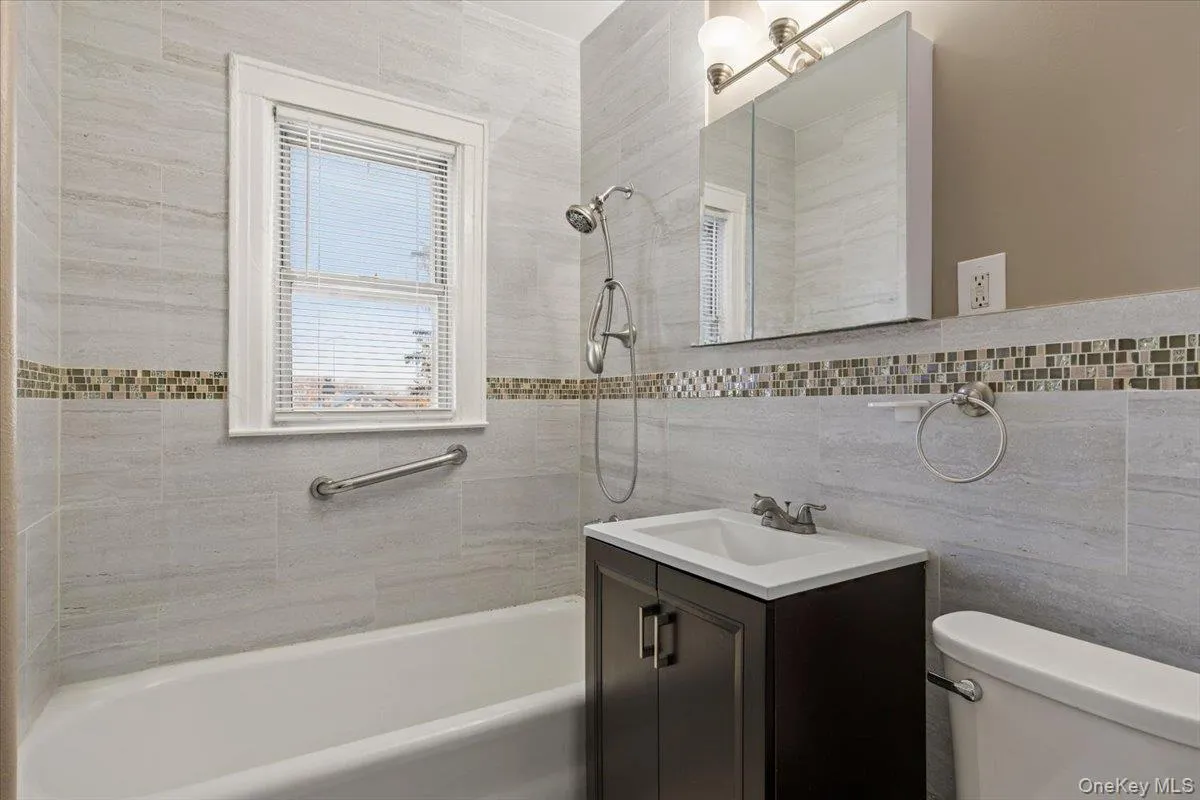 4220 Boyd Avenue, New York, NY, 3 Bedrooms Bedrooms, 5 Rooms Rooms,2 BathroomsBathrooms,Residential Sale,For Rent,Boyd,0,960886 4220 Boyd Avenue, New York, NY, 3 Bedrooms Bedrooms, 5 Rooms Rooms,2 BathroomsBathrooms,Residential Sale,For Rent,Boyd,0,960886
