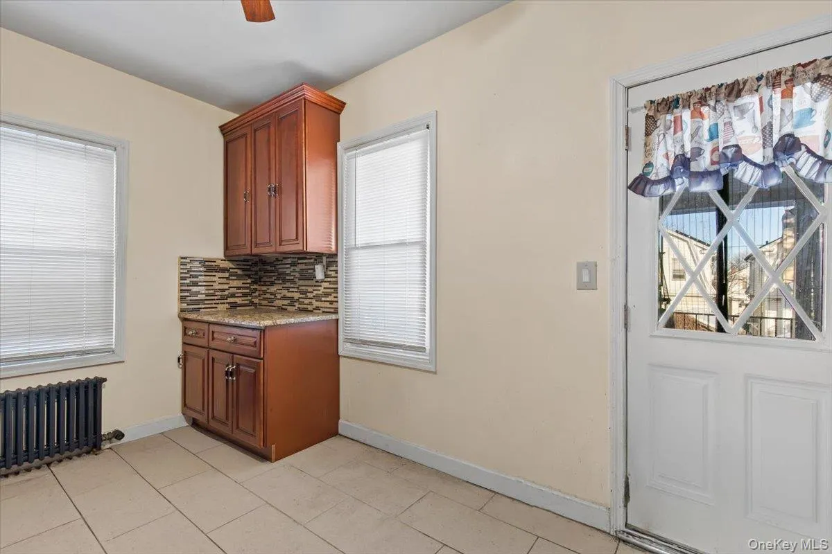 4220 Boyd Avenue, New York, NY, 3 Bedrooms Bedrooms, 5 Rooms Rooms,2 BathroomsBathrooms,Residential Sale,For Rent,Boyd,0,960886 4220 Boyd Avenue, New York, NY, 3 Bedrooms Bedrooms, 5 Rooms Rooms,2 BathroomsBathrooms,Residential Sale,For Rent,Boyd,0,960886