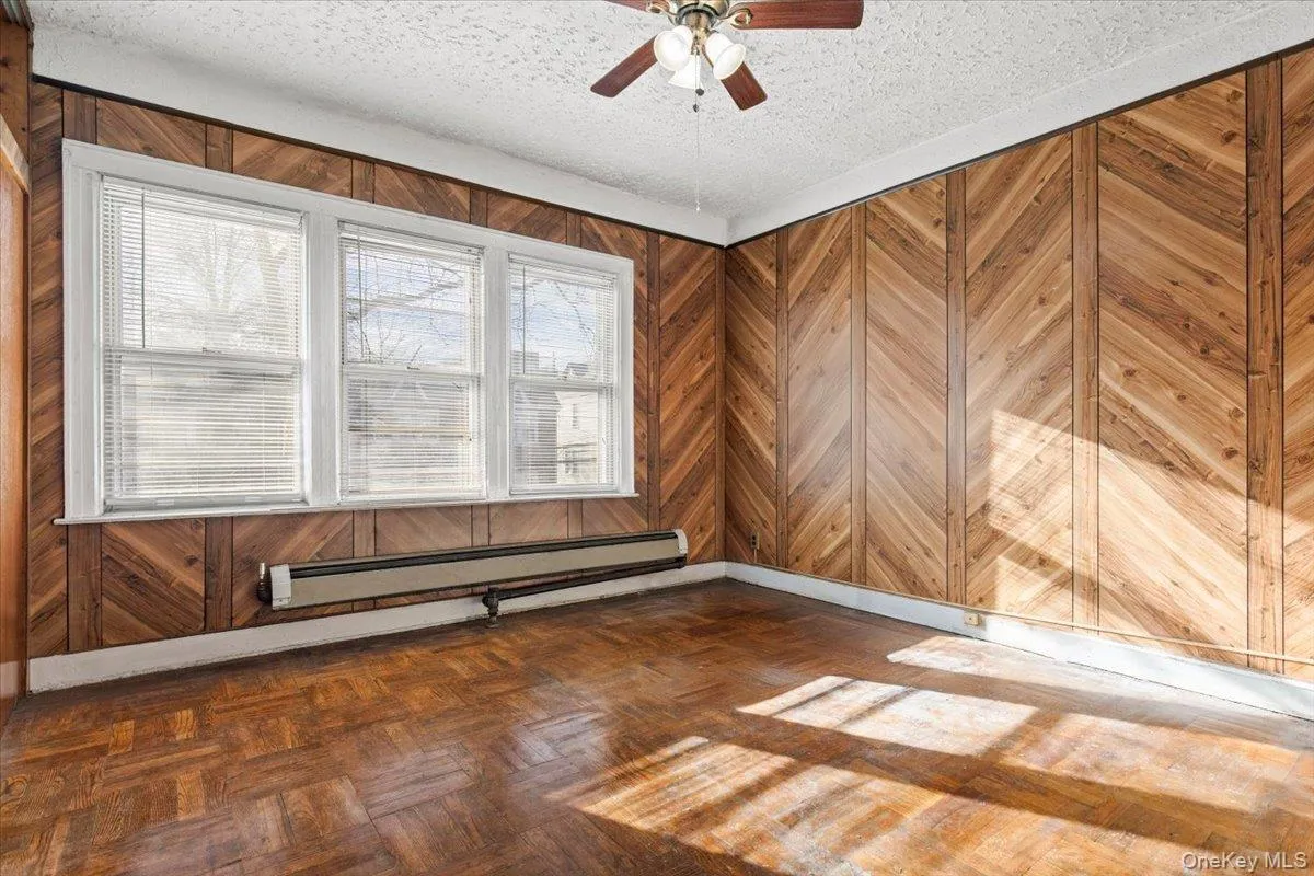 4220 Boyd Avenue, New York, NY, 3 Bedrooms Bedrooms, 5 Rooms Rooms,2 BathroomsBathrooms,Residential Sale,For Rent,Boyd,0,960886 4220 Boyd Avenue, New York, NY, 3 Bedrooms Bedrooms, 5 Rooms Rooms,2 BathroomsBathrooms,Residential Sale,For Rent,Boyd,0,960886