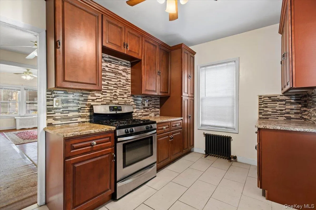 4220 Boyd Avenue, New York, NY, 3 Bedrooms Bedrooms, 5 Rooms Rooms,2 BathroomsBathrooms,Residential Sale,For Rent,Boyd,0,960886 4220 Boyd Avenue, New York, NY, 3 Bedrooms Bedrooms, 5 Rooms Rooms,2 BathroomsBathrooms,Residential Sale,For Rent,Boyd,0,960886