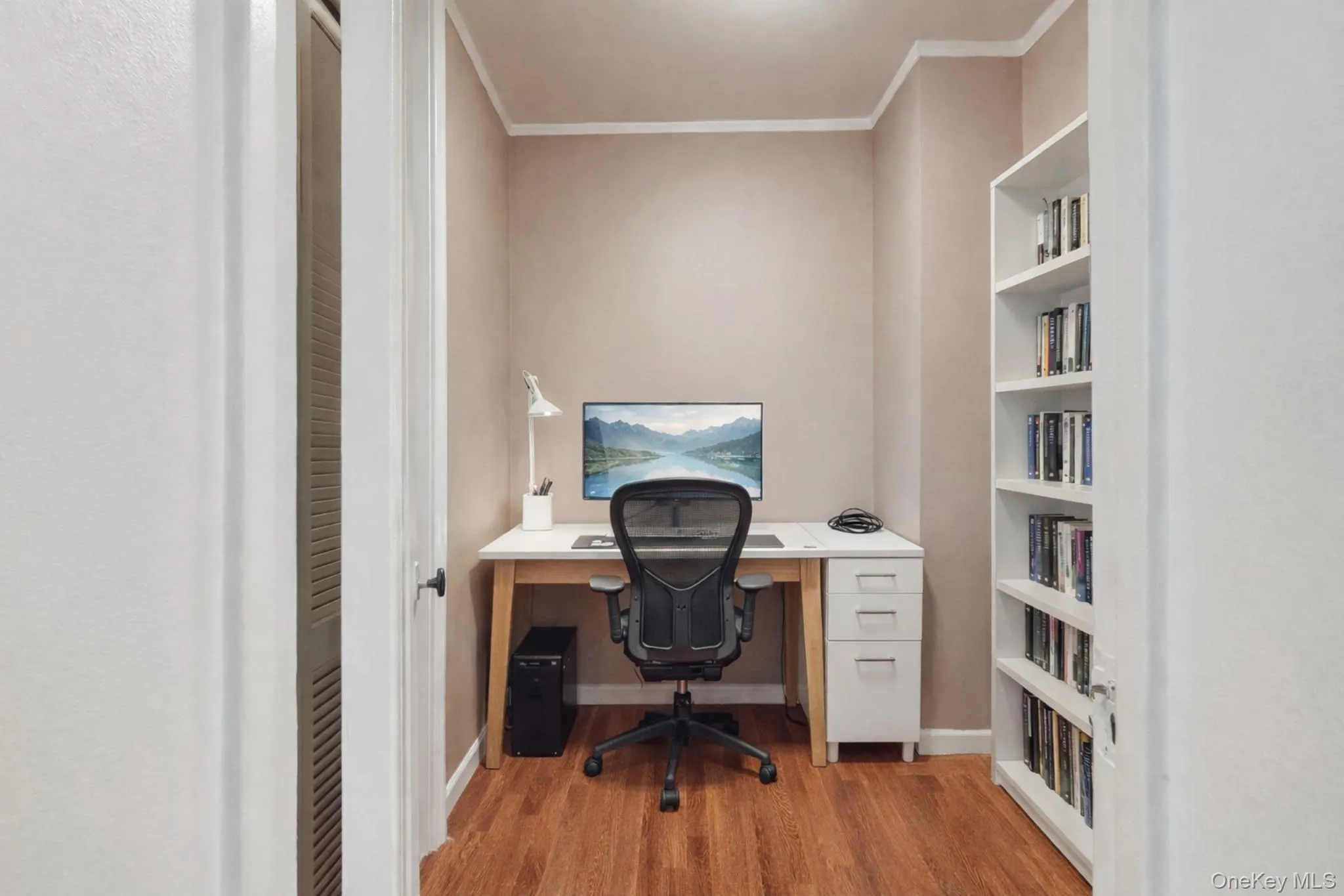 Virtually transformed to office space Virtually transformed to office space