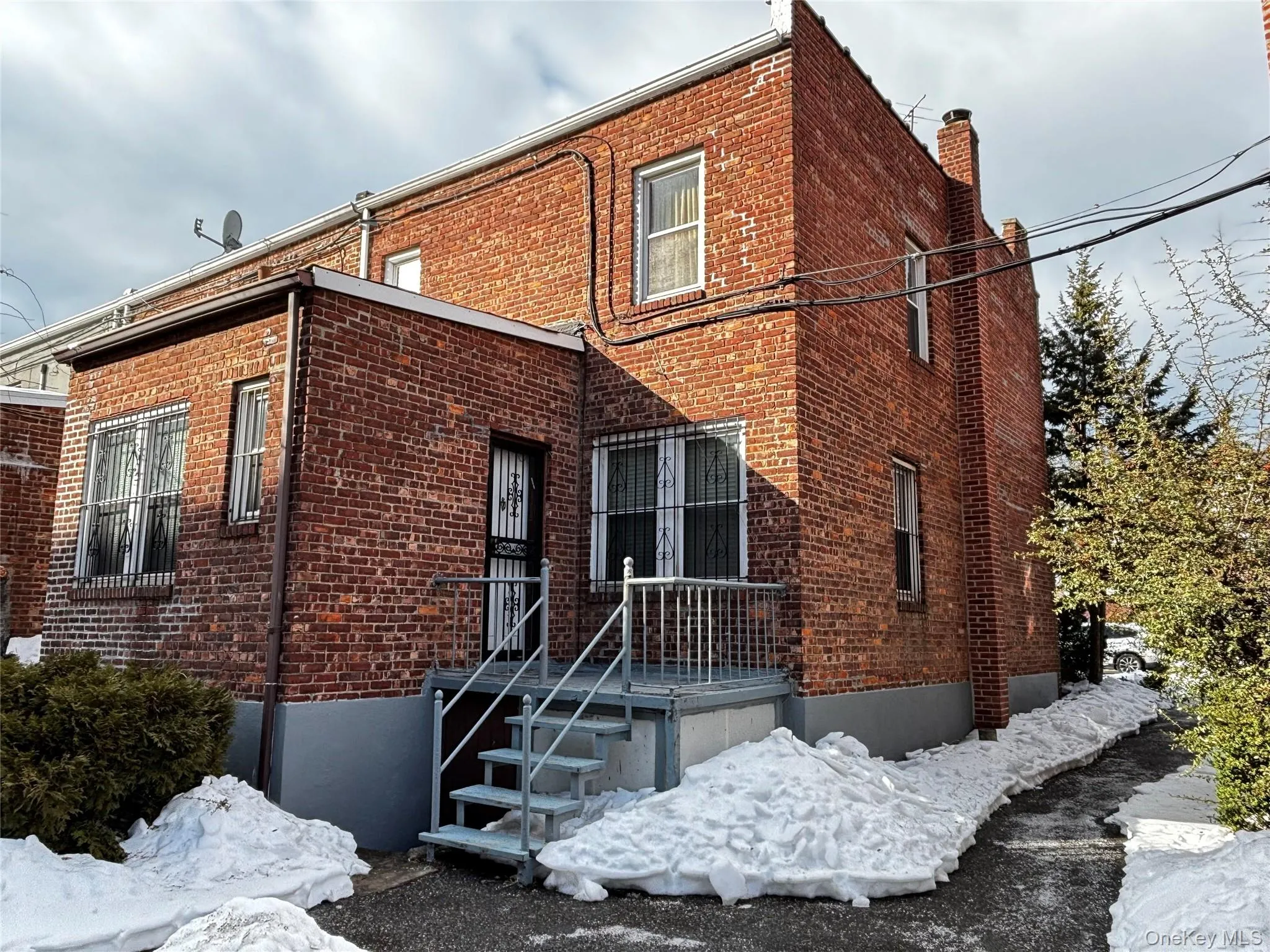85-32 68th Avenue, New York, NY, 3 Bedrooms Bedrooms, 7 Rooms Rooms,1 BathroomBathrooms,Residential,For Rent,68th,0,960910 85-32 68th Avenue, New York, NY, 3 Bedrooms Bedrooms, 7 Rooms Rooms,1 BathroomBathrooms,Residential,For Rent,68th,0,960910