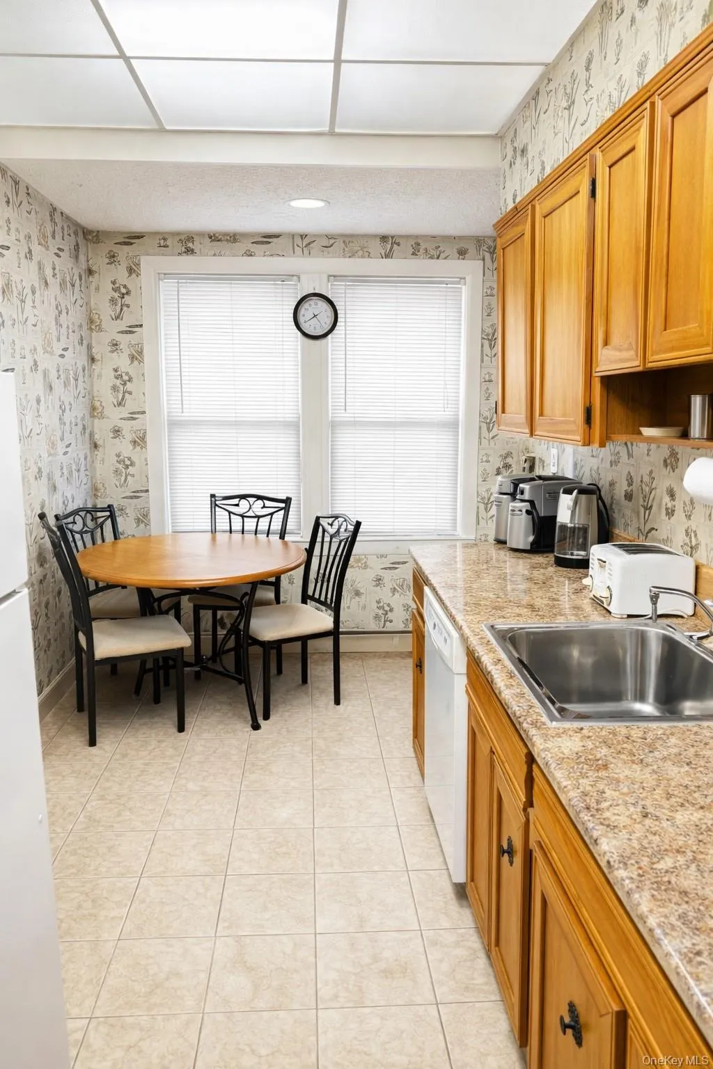 85-32 68th Avenue, New York, NY, 3 Bedrooms Bedrooms, 7 Rooms Rooms,1 BathroomBathrooms,Residential,For Rent,68th,0,960910 85-32 68th Avenue, New York, NY, 3 Bedrooms Bedrooms, 7 Rooms Rooms,1 BathroomBathrooms,Residential,For Rent,68th,0,960910