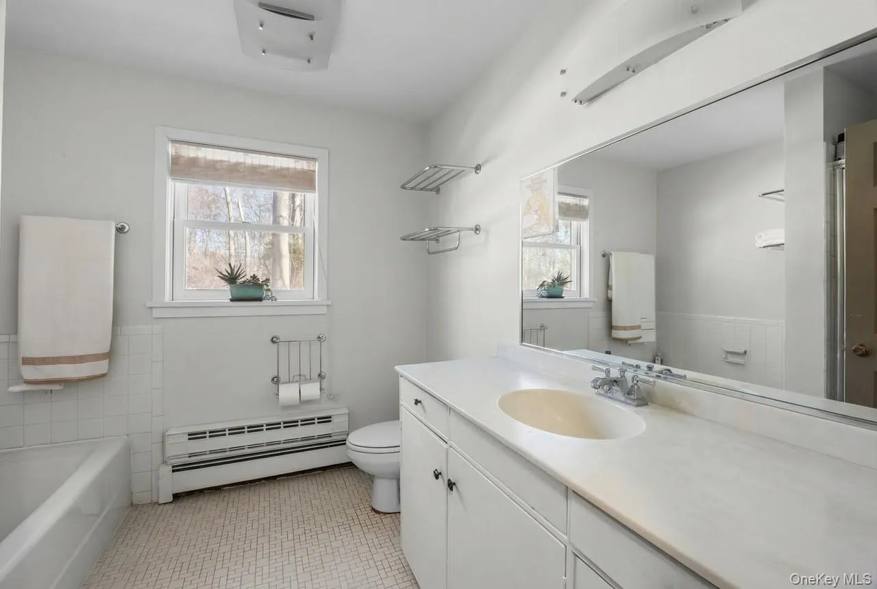 5 Shore Drive, Brookhaven, NY, 4 Bedrooms Bedrooms, 8 Rooms Rooms,2 BathroomsBathrooms,Residential,For Rent,Shore,0,960930 5 Shore Drive, Brookhaven, NY, 4 Bedrooms Bedrooms, 8 Rooms Rooms,2 BathroomsBathrooms,Residential,For Rent,Shore,0,960930