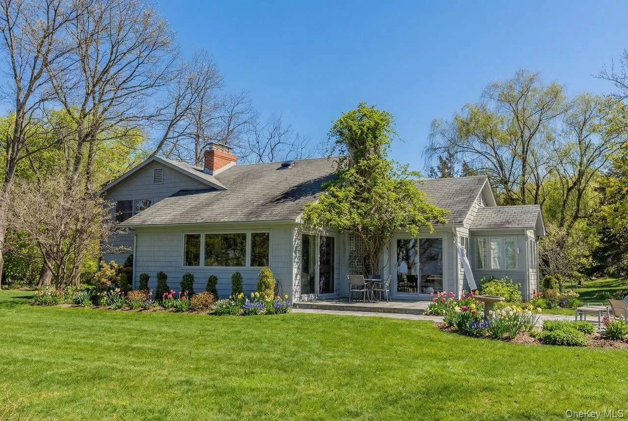 5 Shore Drive, Brookhaven, NY, 4 Bedrooms Bedrooms, 8 Rooms Rooms,2 BathroomsBathrooms,Residential,For Rent,Shore,0,960930 5 Shore Drive, Brookhaven, NY, 4 Bedrooms Bedrooms, 8 Rooms Rooms,2 BathroomsBathrooms,Residential,For Rent,Shore,0,960930