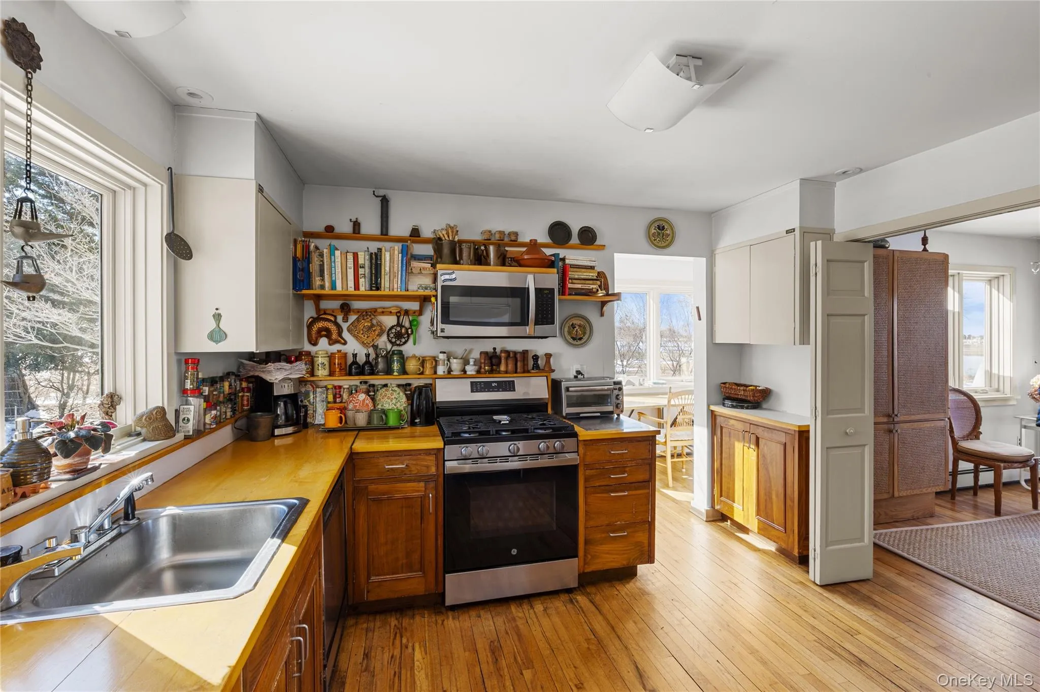 5 Shore Drive, Brookhaven, NY, 4 Bedrooms Bedrooms, 8 Rooms Rooms,2 BathroomsBathrooms,Residential,For Rent,Shore,0,960930 5 Shore Drive, Brookhaven, NY, 4 Bedrooms Bedrooms, 8 Rooms Rooms,2 BathroomsBathrooms,Residential,For Rent,Shore,0,960930