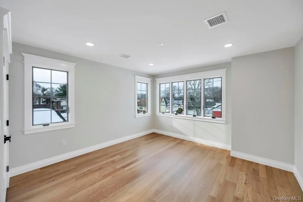 351 Concord Avenue, Hempstead, NY, 5 Bedrooms Bedrooms, 8 Rooms Rooms,4 BathroomsBathrooms,Residential,For Rent,Concord,0,960956 351 Concord Avenue, Hempstead, NY, 5 Bedrooms Bedrooms, 8 Rooms Rooms,4 BathroomsBathrooms,Residential,For Rent,Concord,0,960956