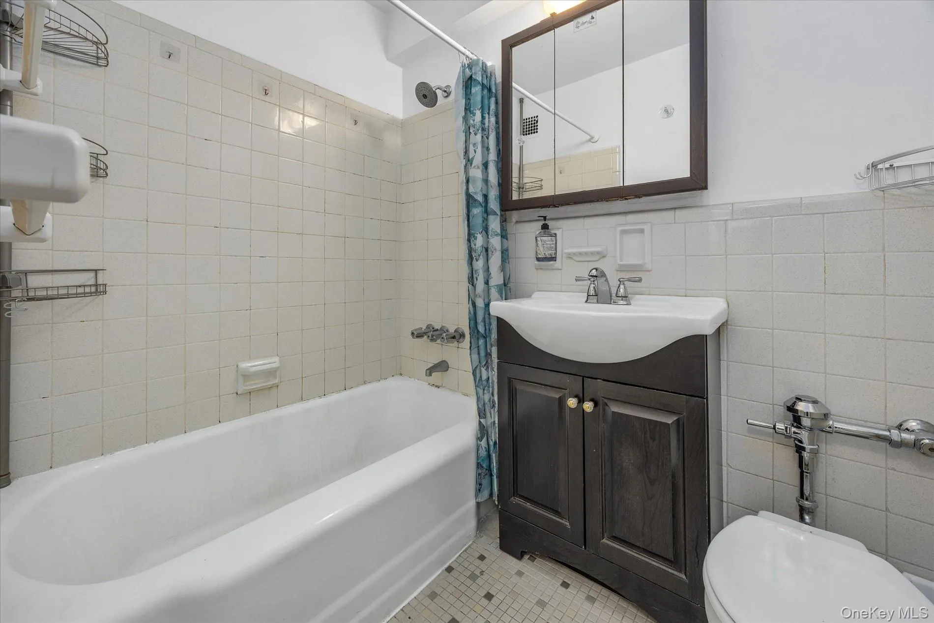 39-76 57th Street, New York, NY, 1 Bedroom Bedrooms, 3 Rooms Rooms,1 BathroomBathrooms,Residential,For Rent,57th,0,960960 39-76 57th Street, New York, NY, 1 Bedroom Bedrooms, 3 Rooms Rooms,1 BathroomBathrooms,Residential,For Rent,57th,0,960960