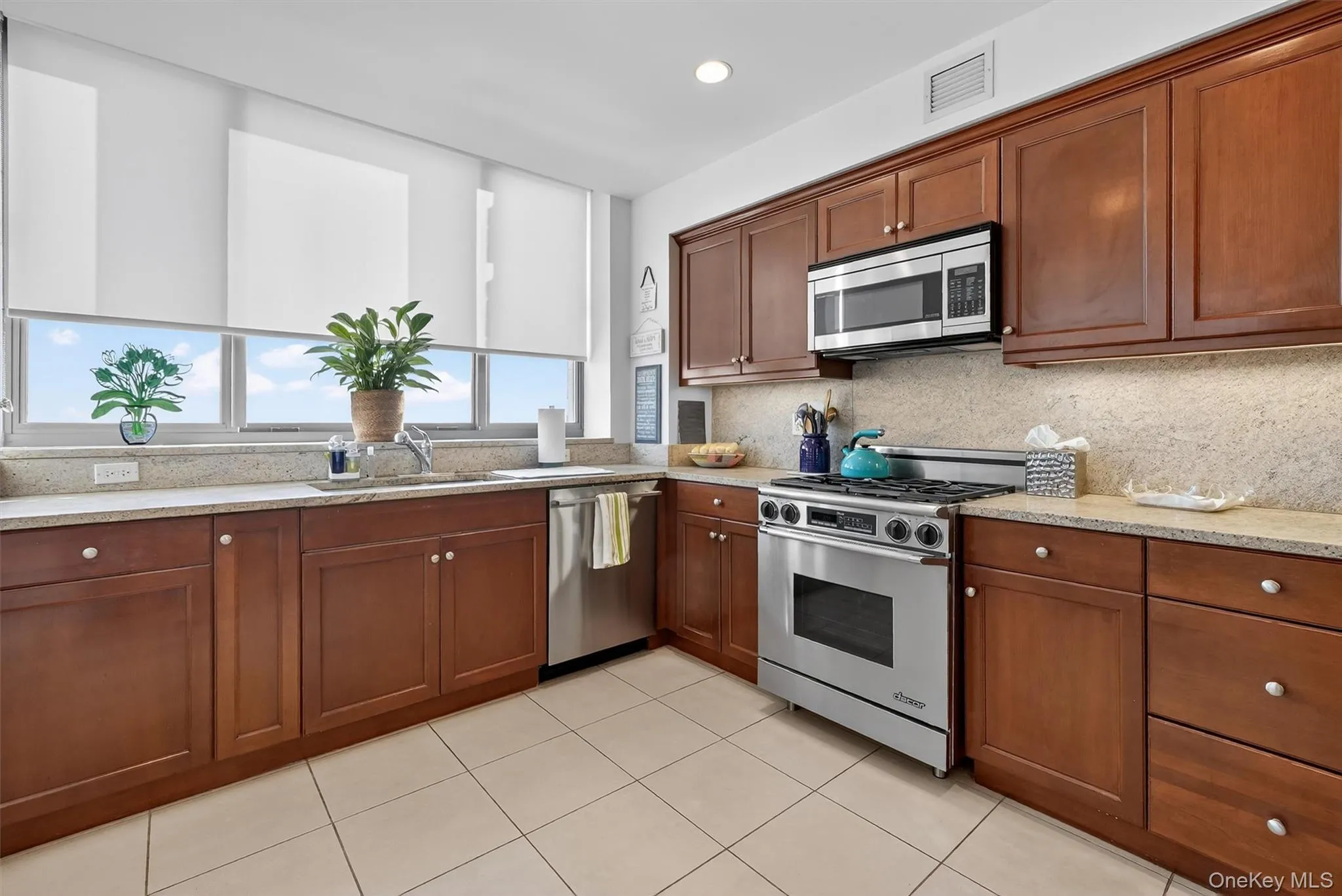 10 City Place, White Plains, NY, 2 Bedrooms Bedrooms, 6 Rooms Rooms,2 BathroomsBathrooms,Residential Lease,For Rent,City,0,960972 10 City Place, White Plains, NY, 2 Bedrooms Bedrooms, 6 Rooms Rooms,2 BathroomsBathrooms,Residential Lease,For Rent,City,0,960972