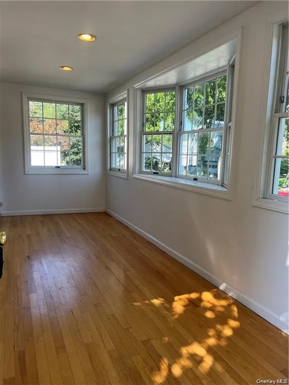 10 Overlook Avenue, Beacon, NY, 2 Bedrooms Bedrooms, 6 Rooms Rooms,2 BathroomsBathrooms,Residential Lease,For Rent,Overlook Avenue,0,961027 10 Overlook Avenue, Beacon, NY, 2 Bedrooms Bedrooms, 6 Rooms Rooms,2 BathroomsBathrooms,Residential Lease,For Rent,Overlook Avenue,0,961027