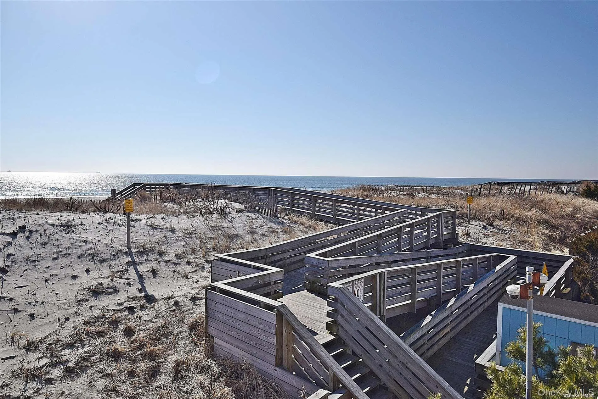 Bird's eye view with a water view and a view of the beach Bird's eye view with a water view and a view of the beach