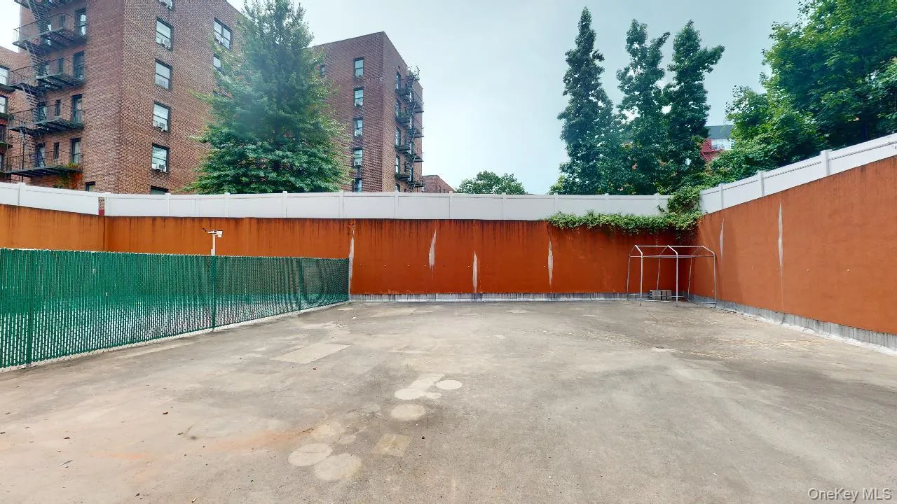 84-14 143rd Street, New York, NY, 2 Bedrooms Bedrooms, 4 Rooms Rooms,1 BathroomBathrooms,Residential Lease,For Rent,143rd,0,961064 84-14 143rd Street, New York, NY, 2 Bedrooms Bedrooms, 4 Rooms Rooms,1 BathroomBathrooms,Residential Lease,For Rent,143rd,0,961064