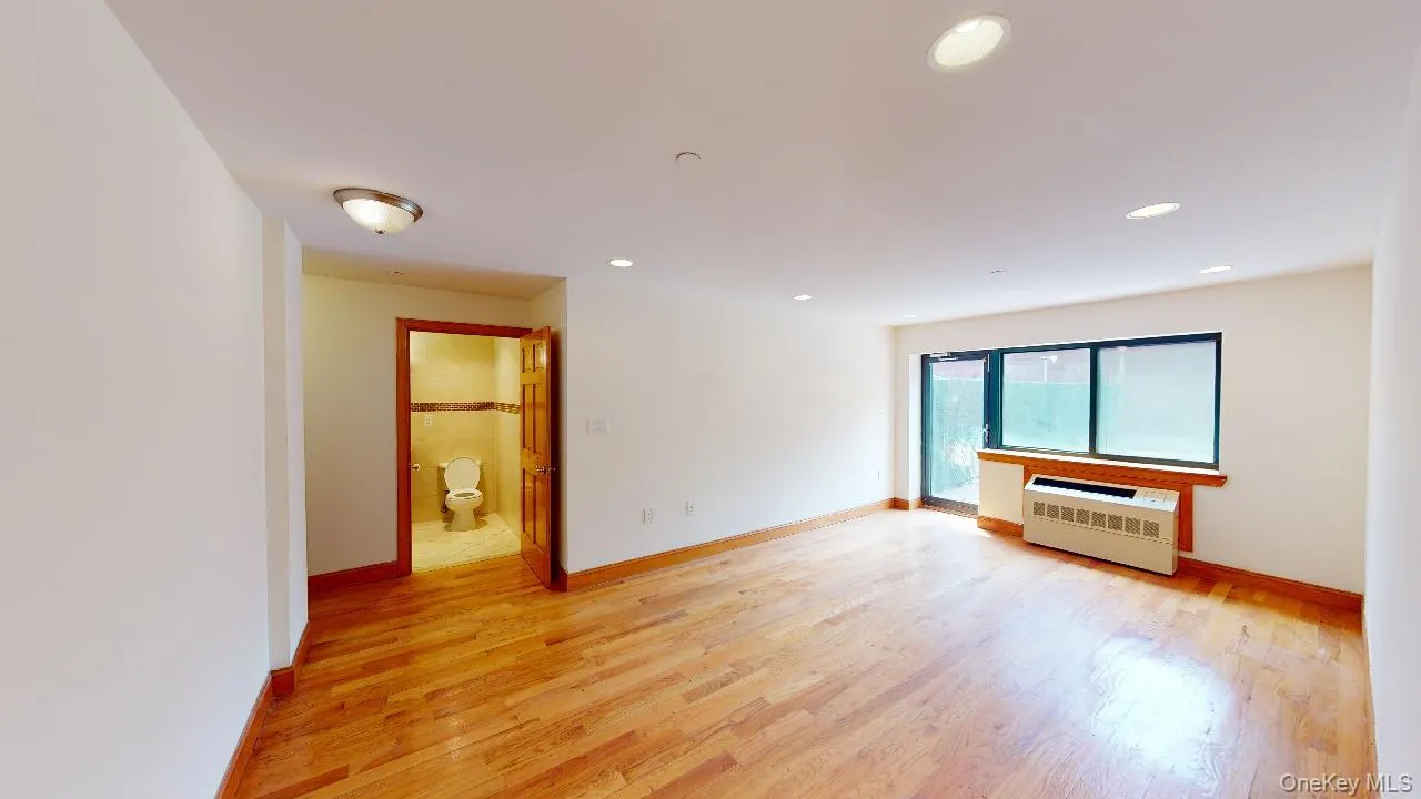 84-14 143rd Street, New York, NY, 2 Bedrooms Bedrooms, 4 Rooms Rooms,1 BathroomBathrooms,Residential Lease,For Rent,143rd,0,961064 84-14 143rd Street, New York, NY, 2 Bedrooms Bedrooms, 4 Rooms Rooms,1 BathroomBathrooms,Residential Lease,For Rent,143rd,0,961064