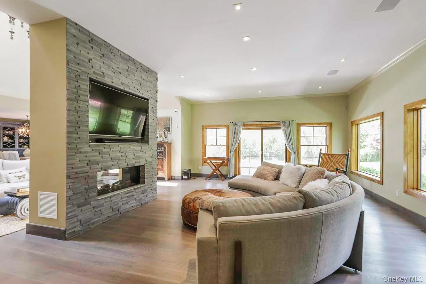 1366 Scuttle Hole Road, Southampton, New York 11976