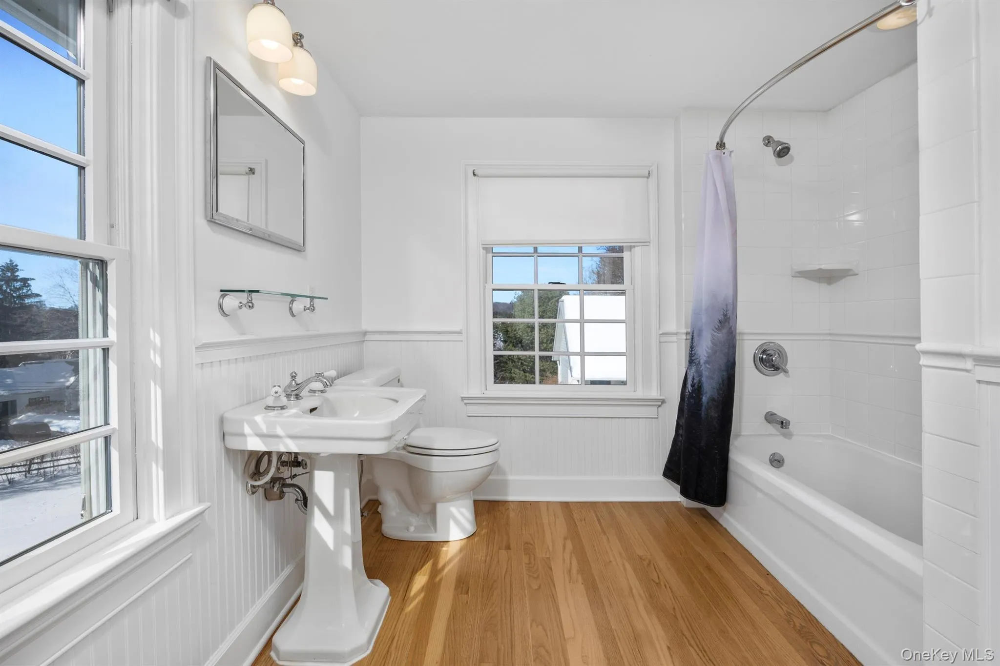 Second floor full hall bath Second floor full hall bath