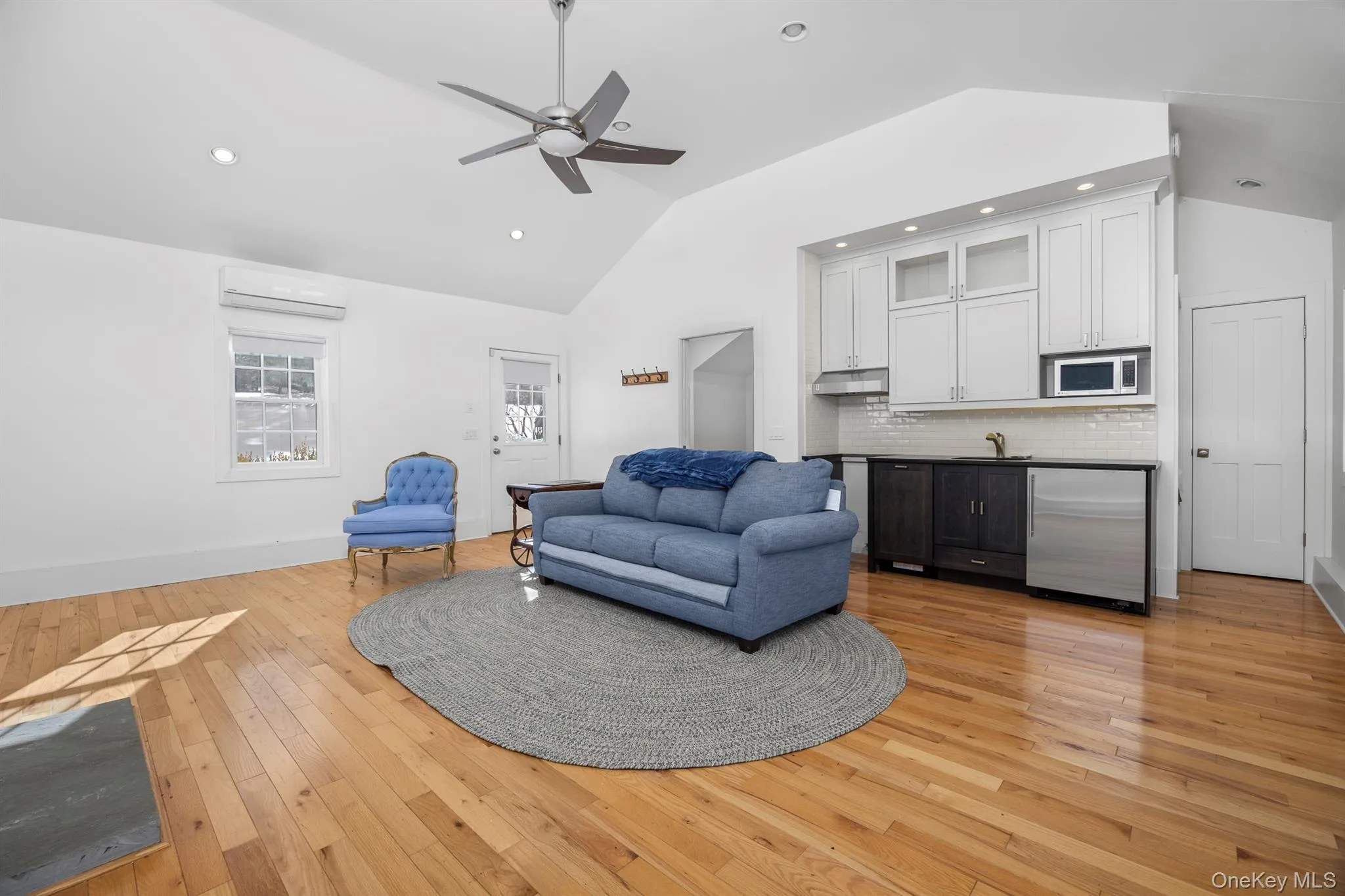 Separately located 2 room office,studio or exercise room with kitchenette and full bath. Separately located 2 room office,studio or exercise room with kitchenette and full bath.